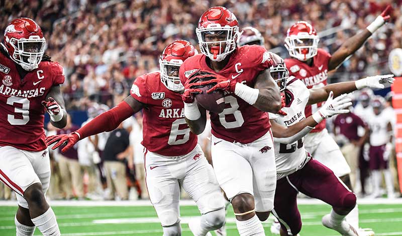 HOGS: Morris lauds 17 seniors; notes