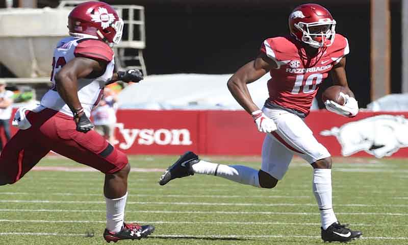 Hogs happy with QB Kelley; more notes