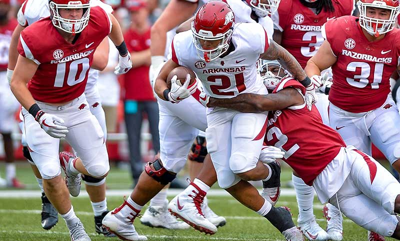 HOGS: Chavis likes depth at linebacker